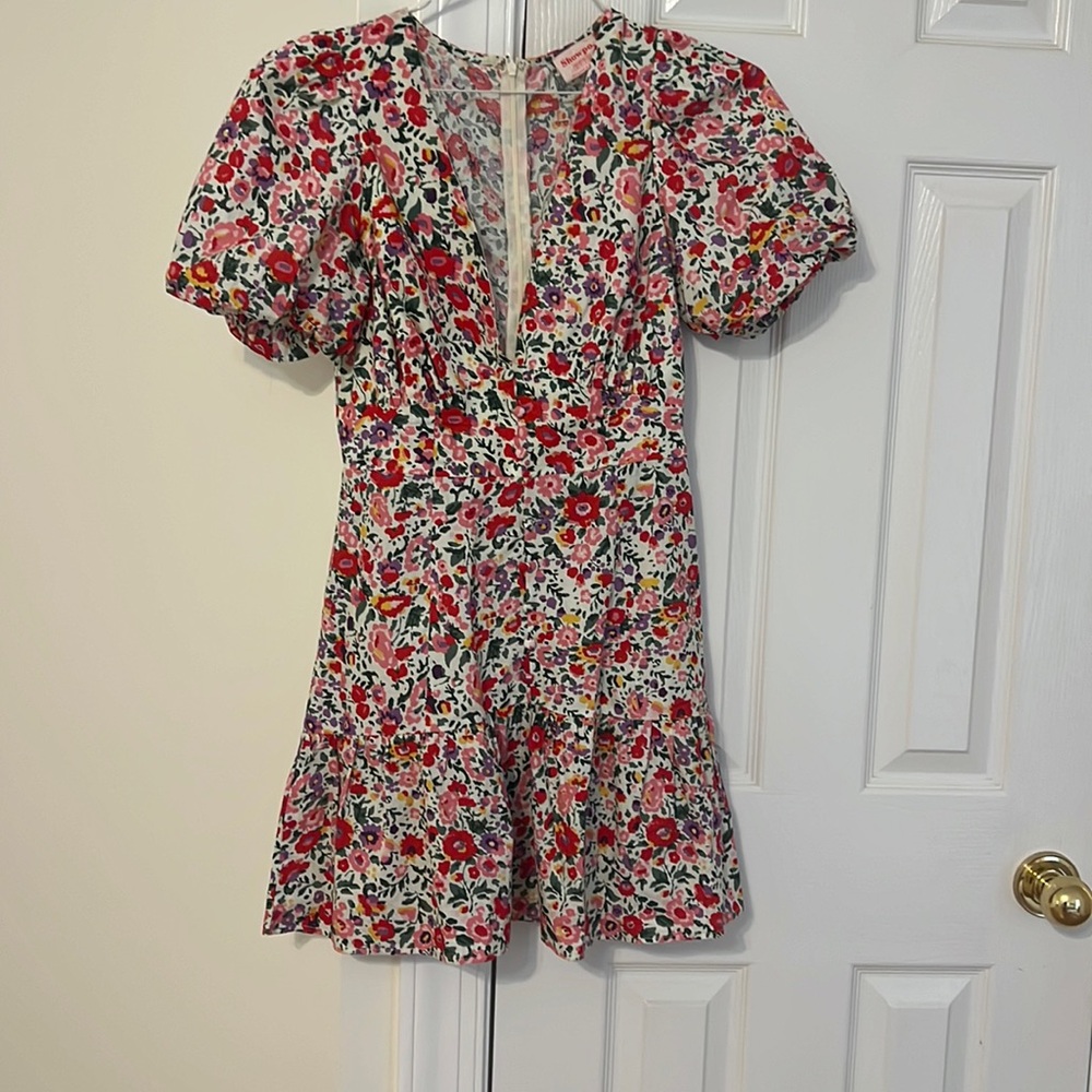 LN Showpo Mini Floral Dress Size Small